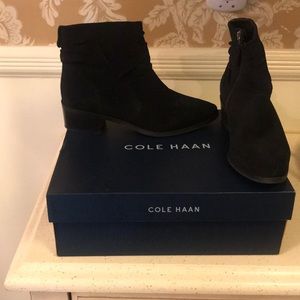 COLE HAAN.   Maple WR Bootie 45.  Black Suede